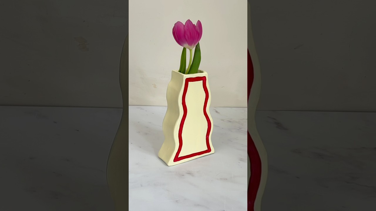 DIY Wavy Vase! #sculpd #airdryclay #pottery #summer #giftideas #craft #diy #diycraft