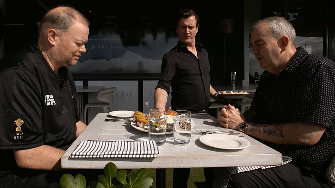 Phil Taylor and Raymond van Barneveld Dinner Date In New Zealand!
