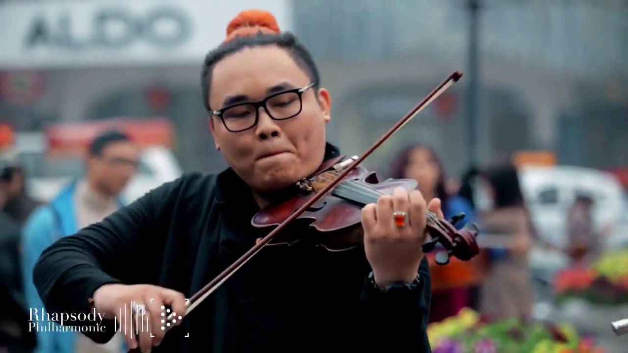 FLASHMOB Wake me up Rhapsody Philharmonic Ha Noi, Viet Nam