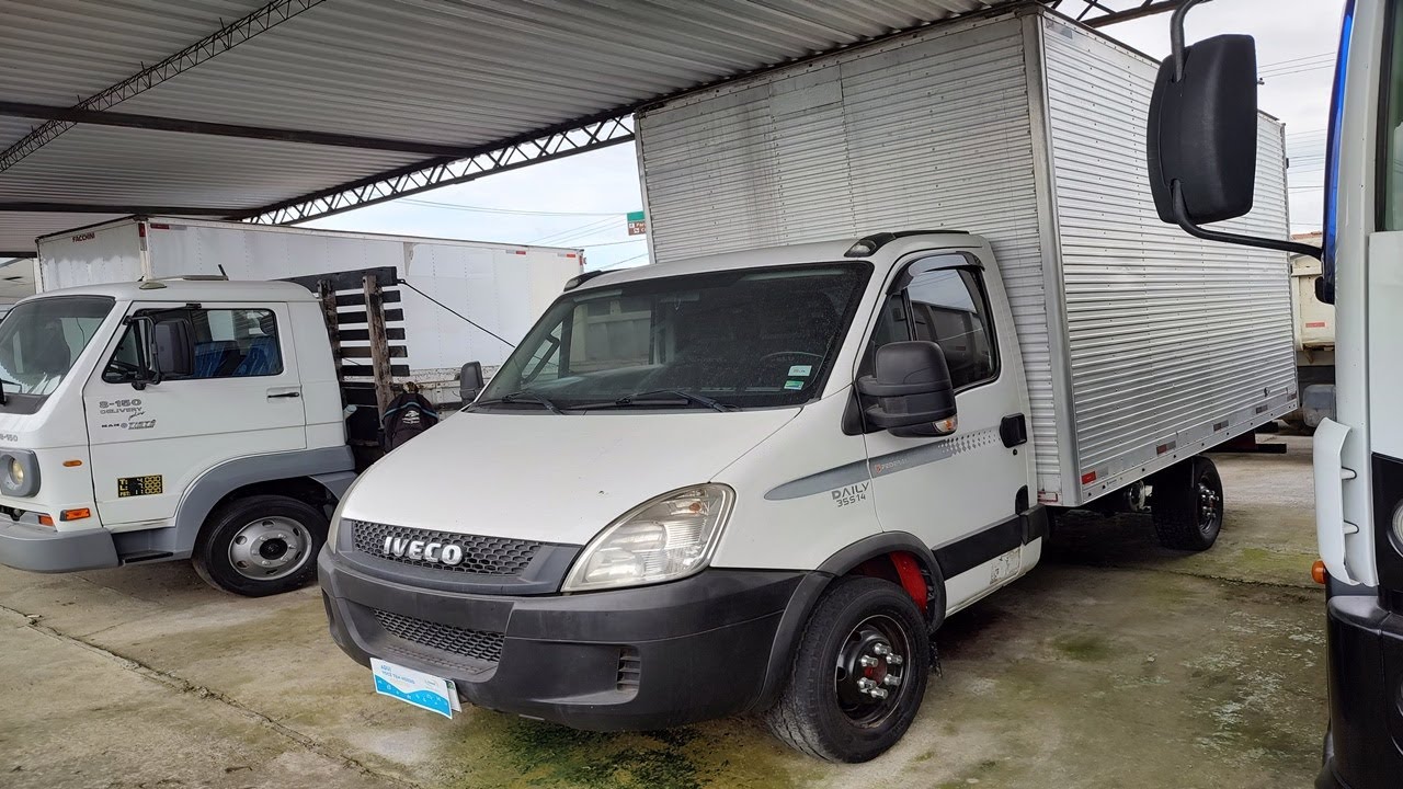 IVECO DAILY 35S14 BAÚ 2013 À VENDA