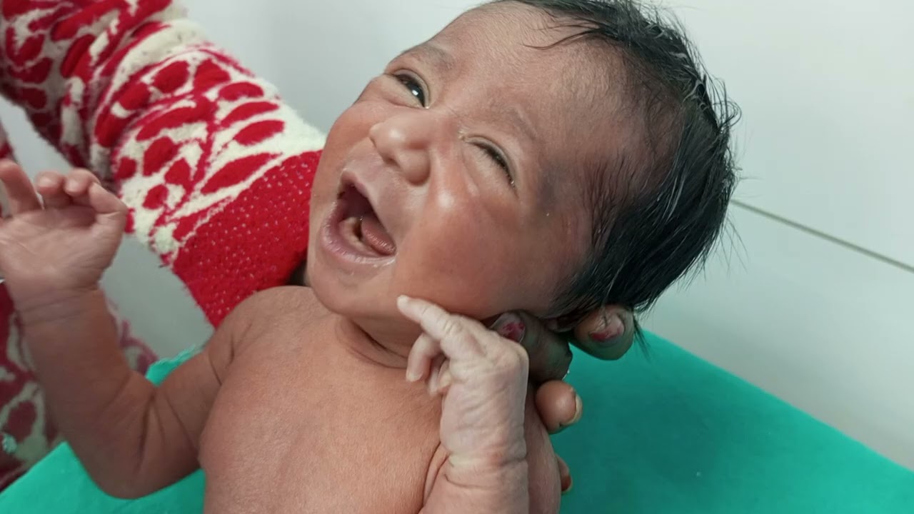 Newborn Baby Crying for Milk 😭 | Heartbreaking & Sweet Feeding Moment ❤️