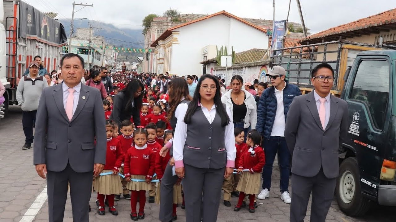 Desfile en sus 62 Años de Aniversario Escuela Naciones Unidas Saquisili 2025