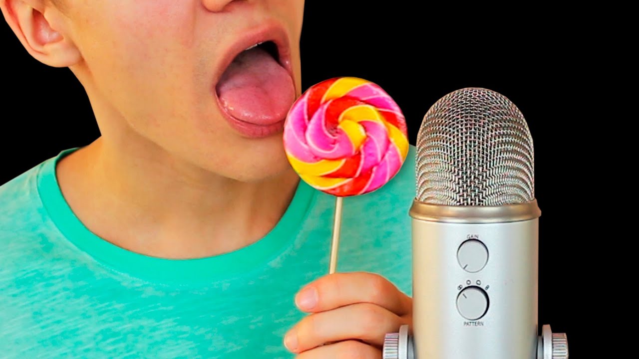 ASMR Licking a Lollipop - Intense Mouth Sounds (Ear to Ear)