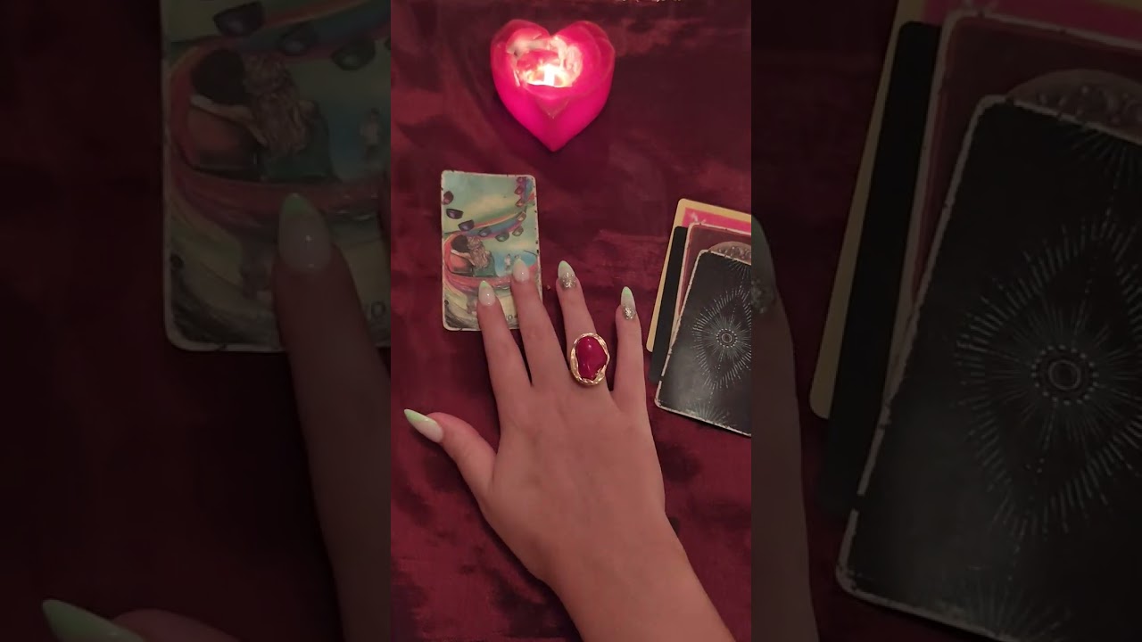 Άκρως Ερωτικό Pick a card ❤️ Χωρισμένοι - απομακρυσμένοι 💔 Ποιες είναι οι σκέψεις του για εσένα; 💌🔥