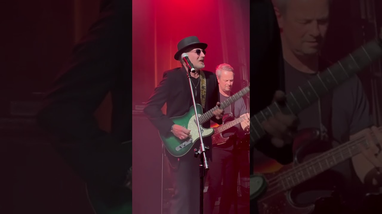 Alexander Dolgov & The Helluva Band  