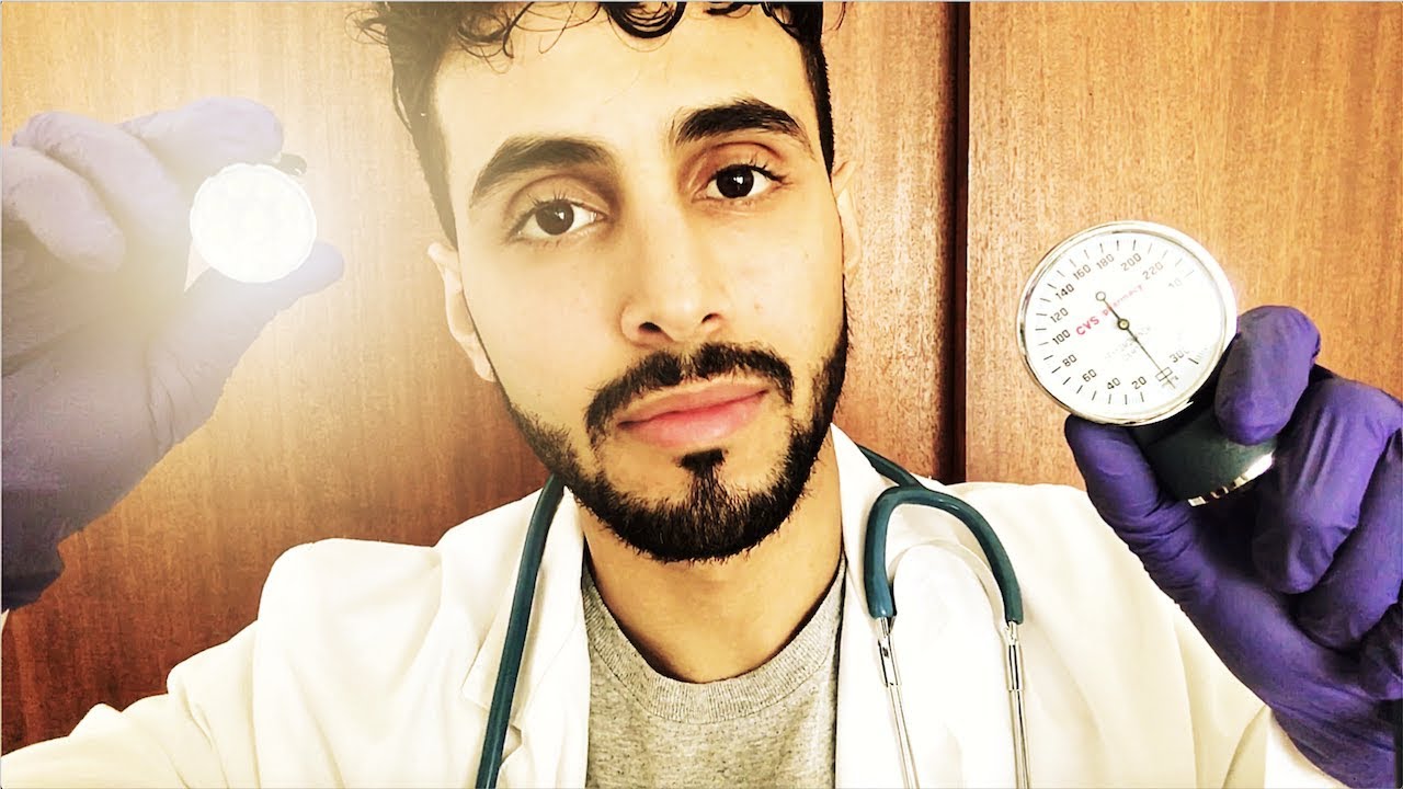 ASMR Doctor Roleplay Yearly Check up 👨🏻‍⚕️ (eye exam, light triggers, hand movements, heart exam)