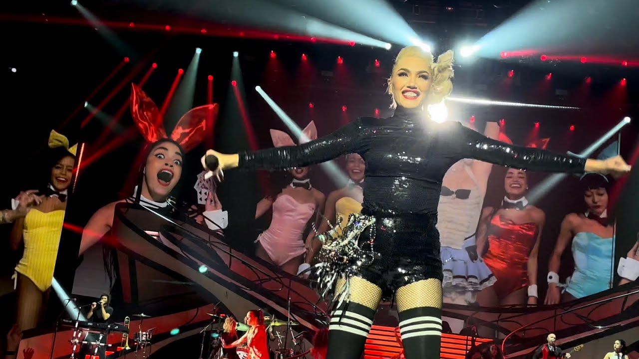 Gwen Stefani - What You Waiting For live in Las Vegas, NV - 11/6/2021
