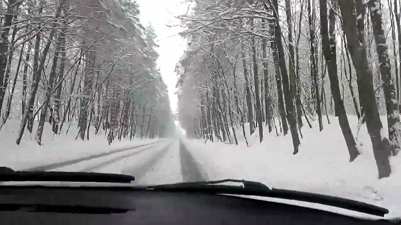 Zima.Pada śnieg.
