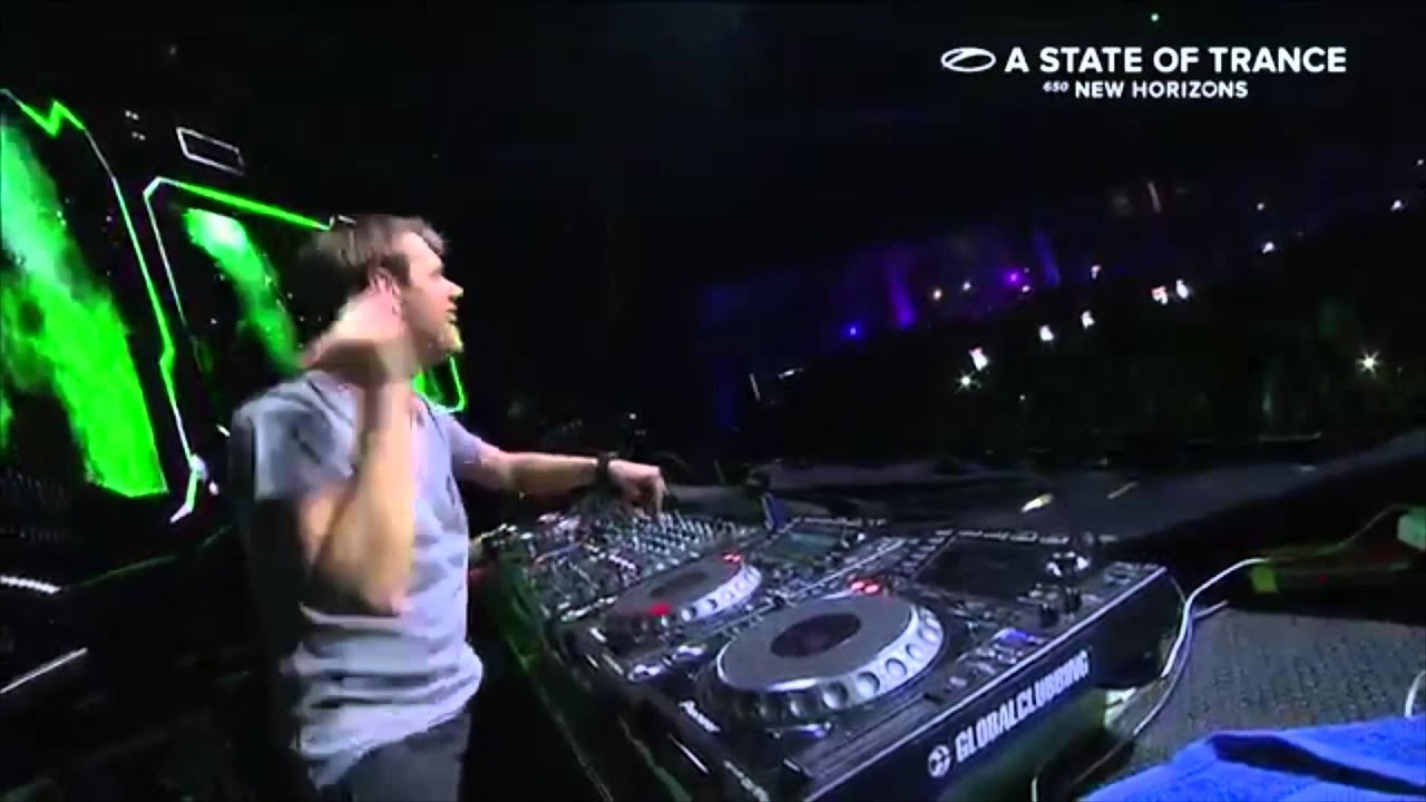 Allen Watts - Blackout Played by Armin Van Buuren Live at ASOT 650 Yekaterinburg