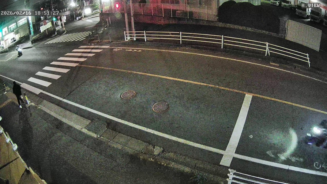 ライブ配信  厚木街道　泉の森交差点　4Kリアルタイムライブ配信　【12時間ごとに、アーカーブ制作のため、5分～30分程度のスタンバイ時間がございます。】