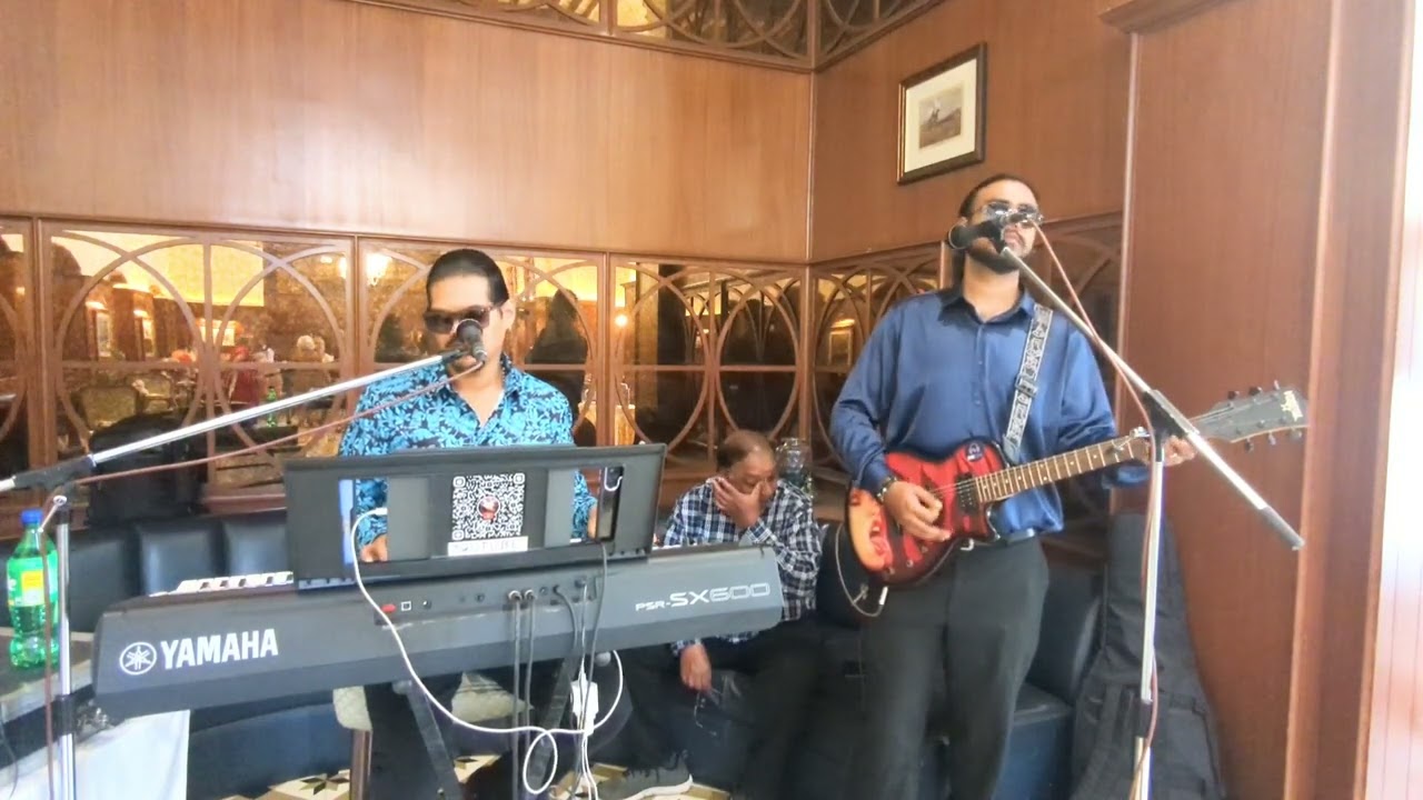 Isle Of Capri / Malika Instrumental- Kunal & Michael (Lewis & The Retros)