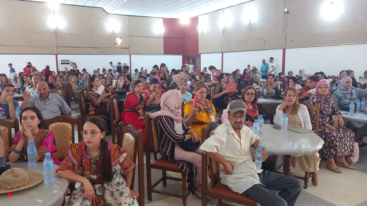La Cérémonie De Clôture Du Festival De La Robe Kabyle Tijihyit Iwadidhiyen , Ouadhias à Tizi ouzou .