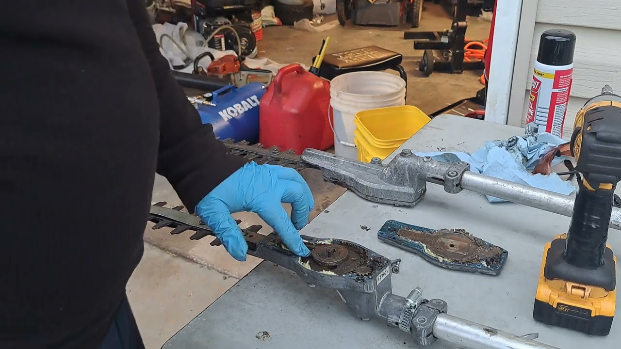RDMJ.HT 130 STIHL CORTASETOS.CORRE PERO SE APAGA Y LAS NAVAJAS NO SE MUEVEN.( DIAGNOSTICO