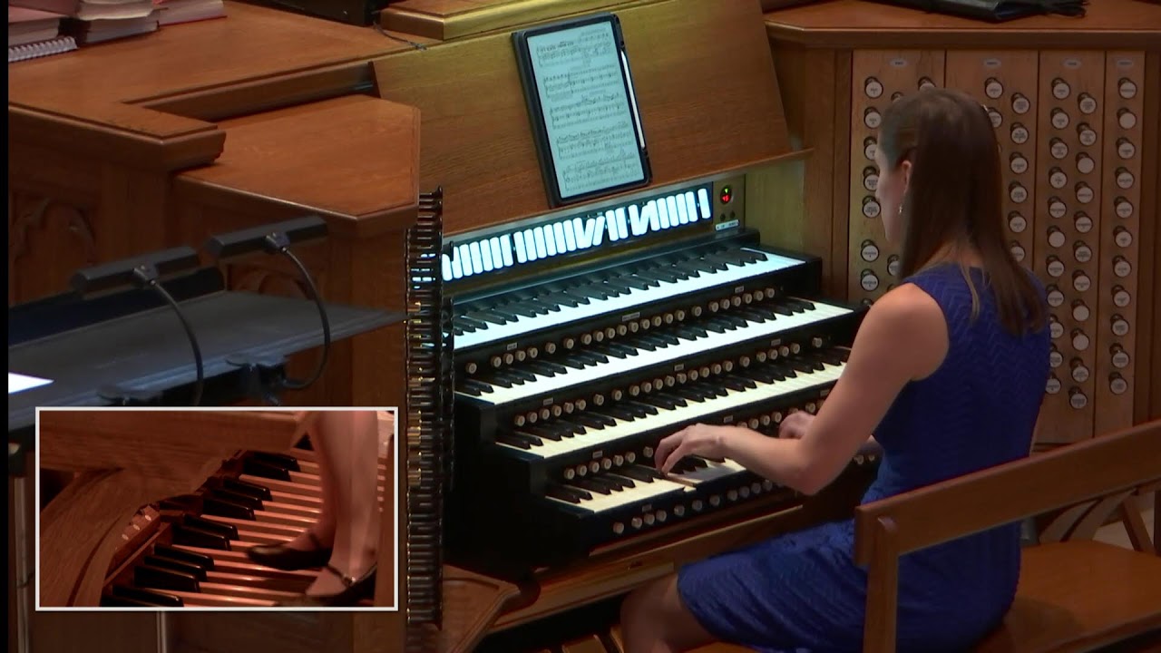 Caroline Robinson: Sunday Afternoon Recital (May 21, 2023)