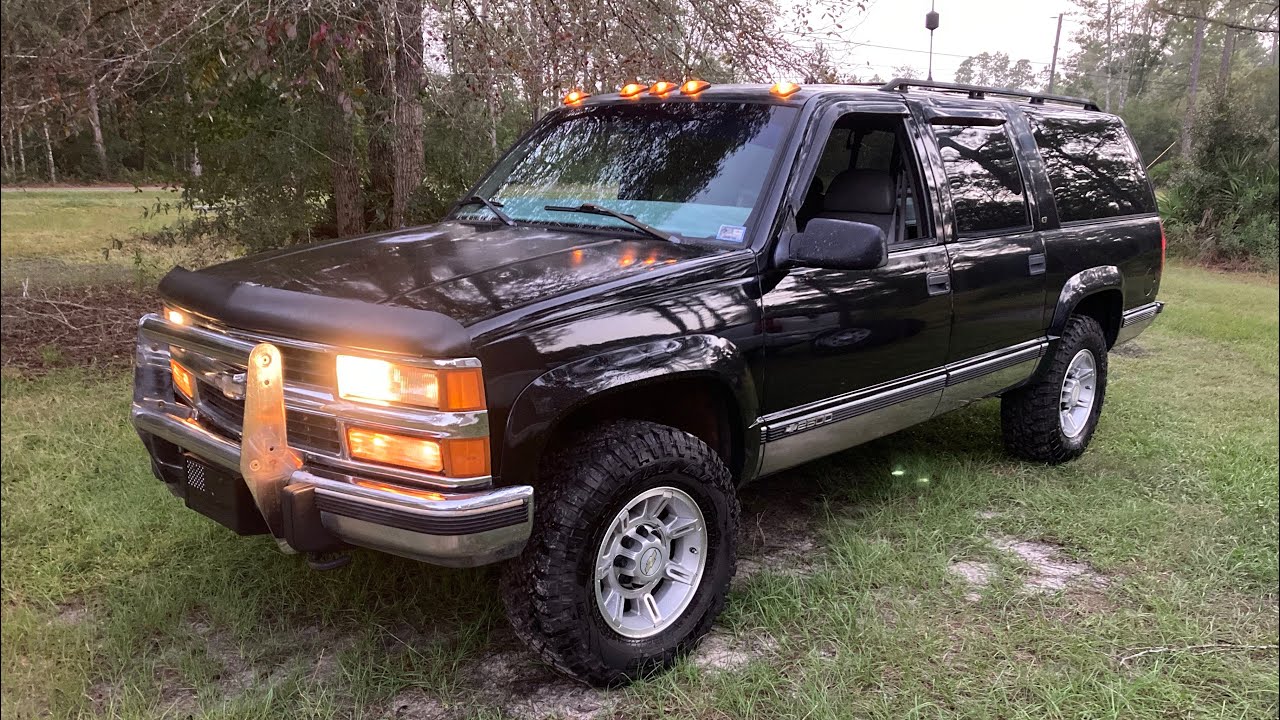 H2 Wheels 2500 Suburban with Chevy caps