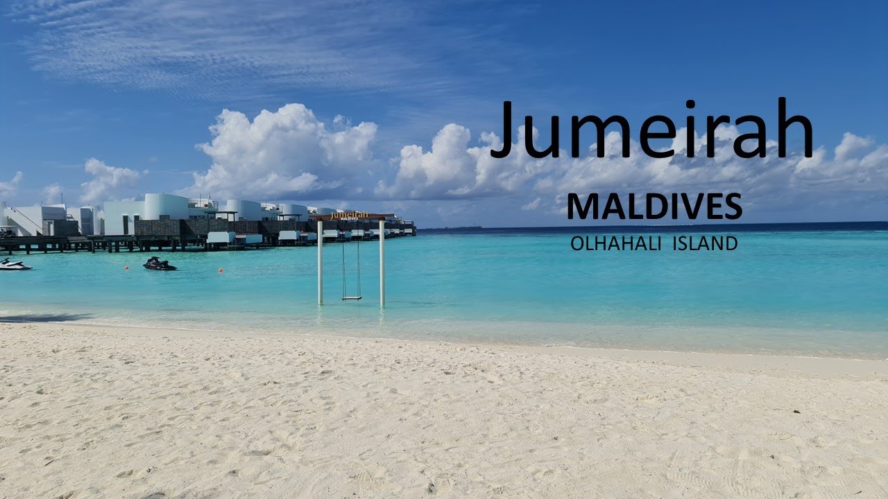 JUMEIRAH MALDIVES: Walking Along The beach of Jumeirah Olhahali Island in the Maldives 🤩