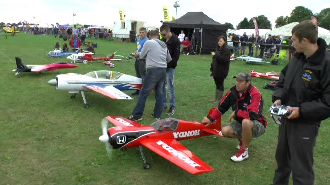 WILDHARE SUKHOI SU 26 - KRILL SUKHOI SU 29 - 3D RC AEROBATICS DEANO & KYLE HEADCORN - 2013