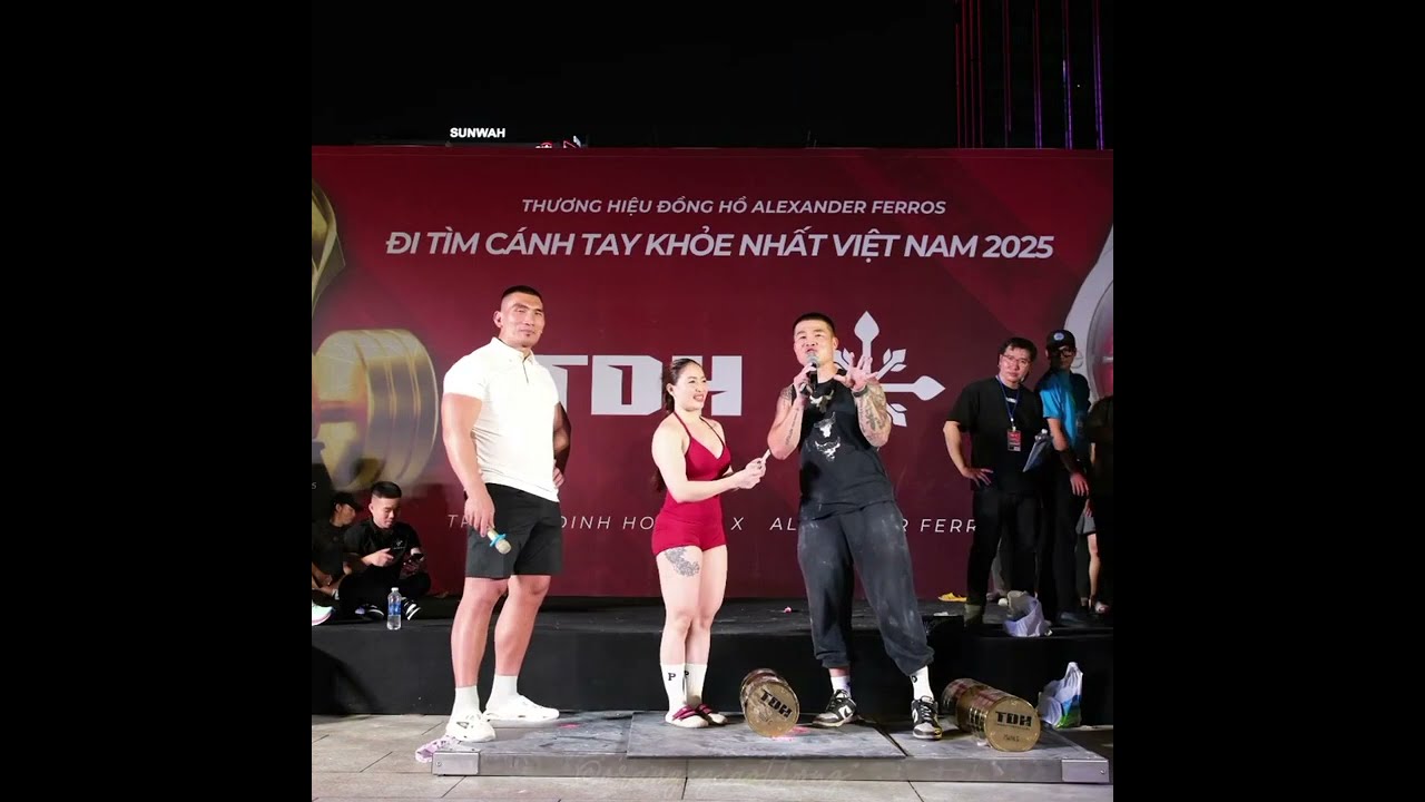🥺 Vợ của anh Hiếu Khổng Lồ & Trương Đình Hoàng có nâng được cục tạ 100kg không? 