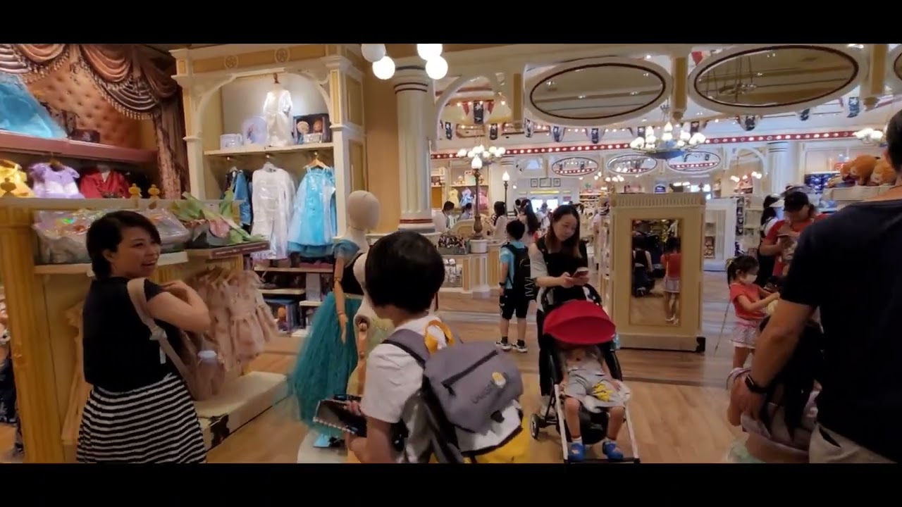 香港迪士尼樂園小鎮大街商店閒逛20230527 Walk around at the shops in Main Street of Hong Kong Disneyland