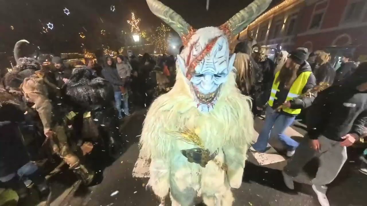 MARATHON DURCH DIE HÖLLE: Krampuslauf Fürstenfeld 2025 | Grazbachteifl'n