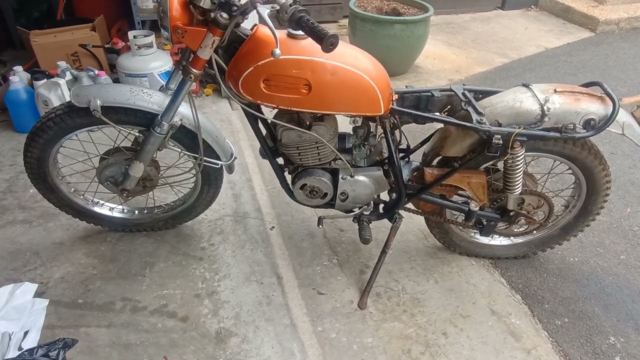Will it run? Getting the '71 Yamaha DT1 project running after sitting 20 plus years... 