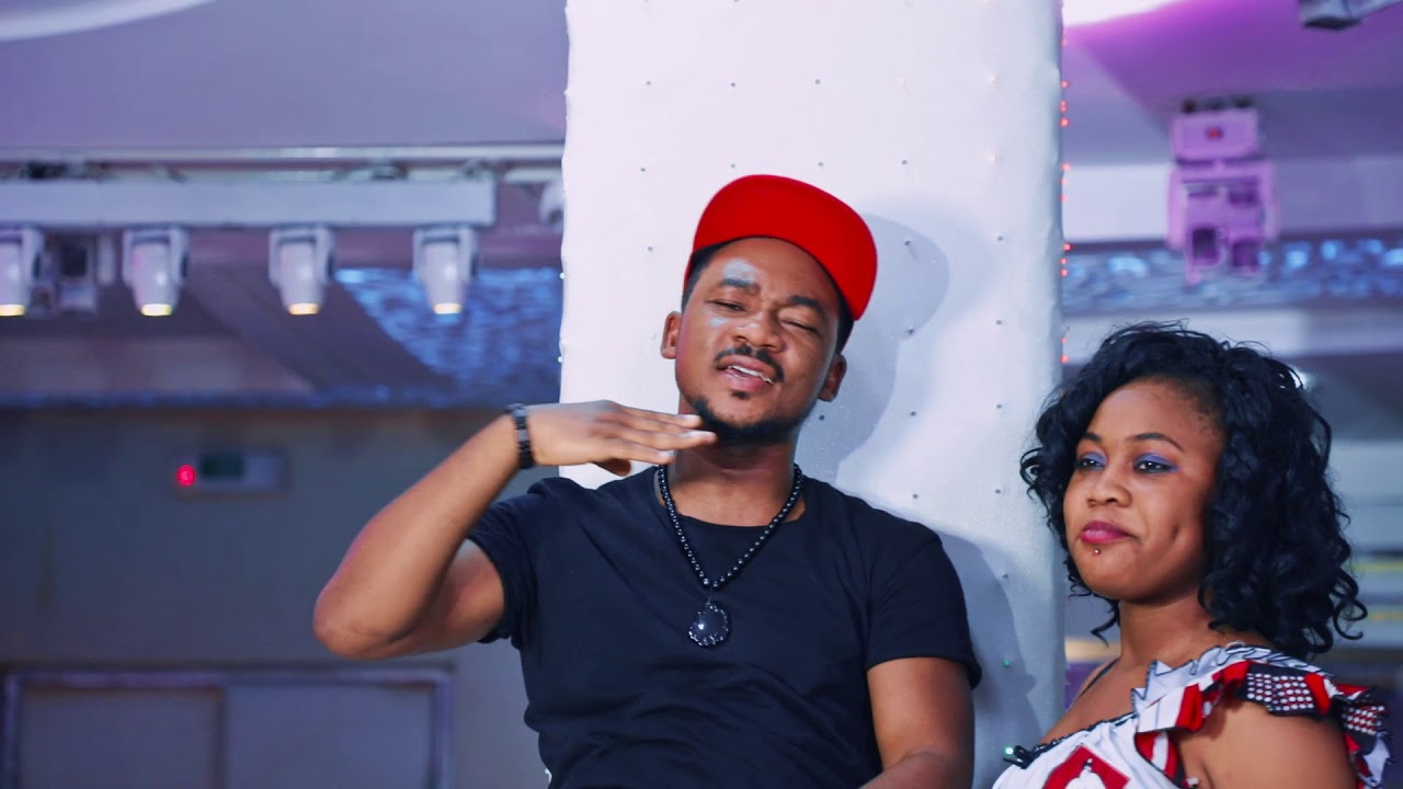 Agozo FEAT LUNIK ''L'argent est doux quand ya femme à coté''
