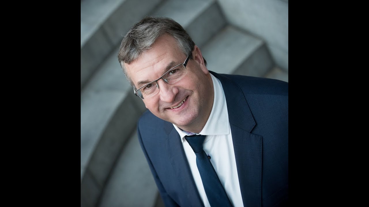 « Quelles solutions face à la pénurie d’enseignants ? ». Trois questions à Pierre-Yves Jeholet.