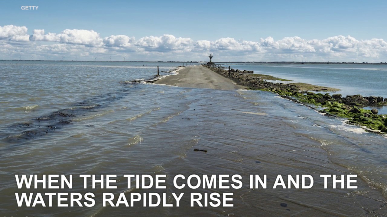 Passage du Gois is a disappearing road in France