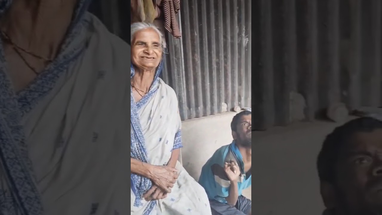 এক প্রতিবন্ধি দাদা এবং তাঁর মাকে এই পরিবার খুবই কষ্টে দিন কাটাচ্ছে #support #humanity #viral 