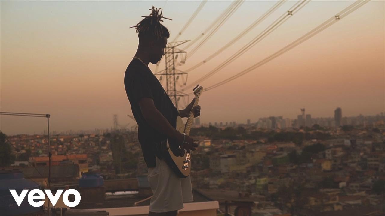Thiago Martins - Deu Medo ft. Dom M