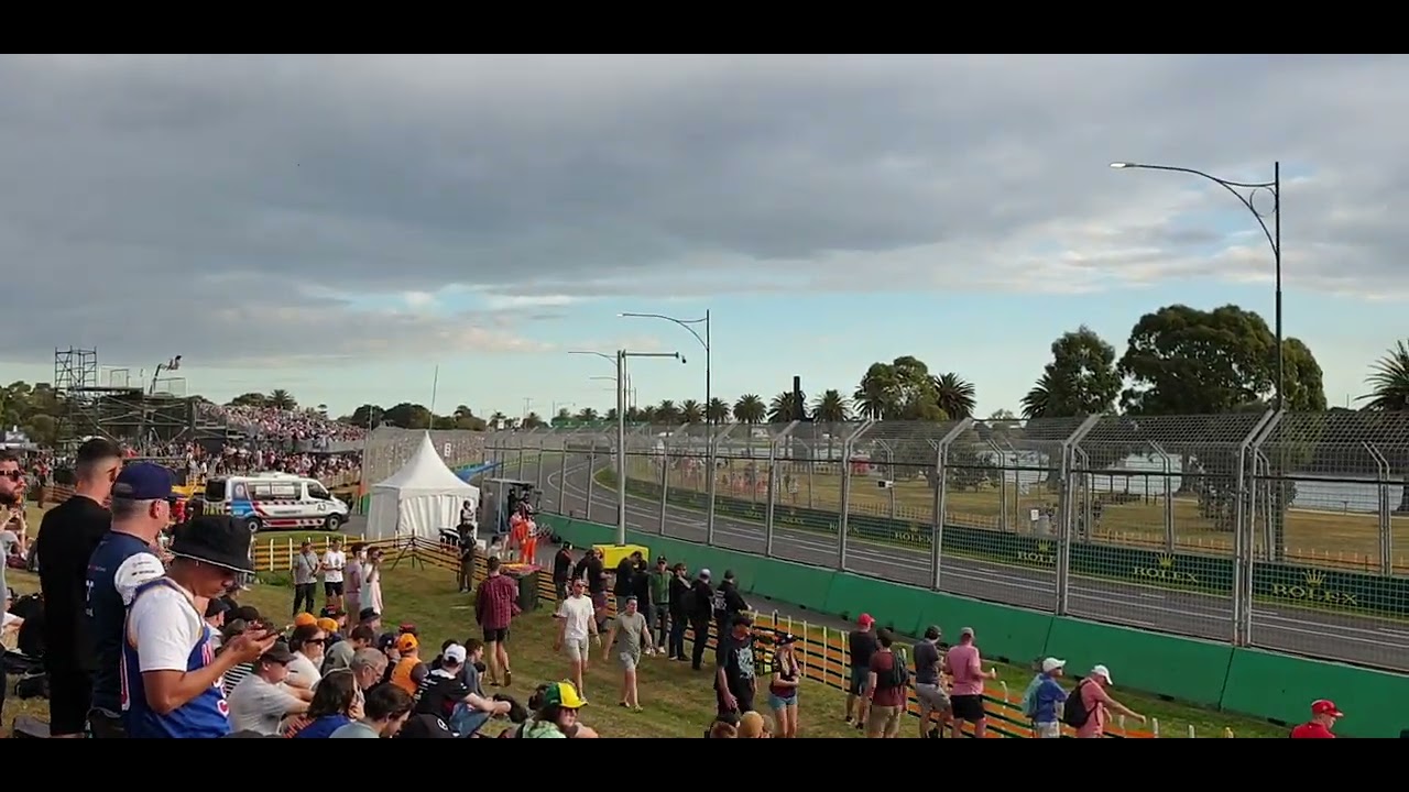 F1 FP2, fast sweeper on exit of turn 8 @ 2022 Australian F1 GP.