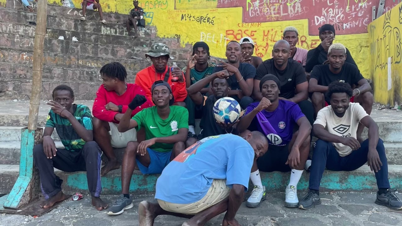 Scooby - Moindzani feat Lebling & Moutes ( audio officiel )