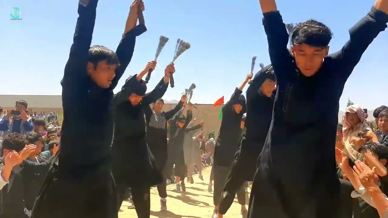 روز تاسوعای حسینی در بازار سنگماشه] نوحه سینه زنی افغانی] دسته سینه زنی ممدک نوحه سینه زنی قندالقاش