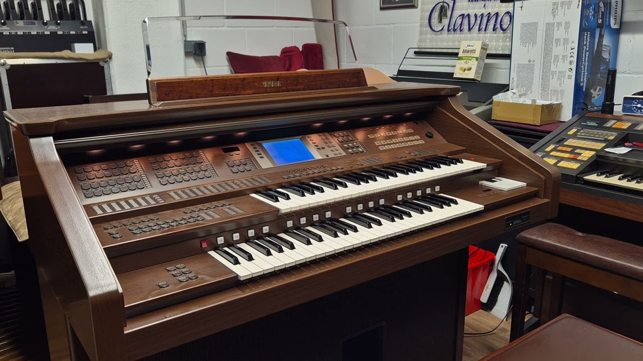 Yamaha Electone AR-100 organ 
