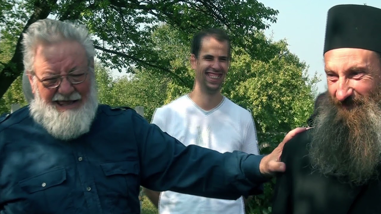 UN SFÂNT PRINTRE OAMENI (Fundația Creștină Părintele Arsenie Boca)