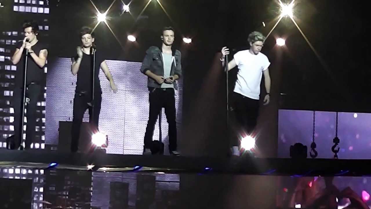 last first kiss - one direction (tmh tour 26.05.2013 lisbon- Portugal)