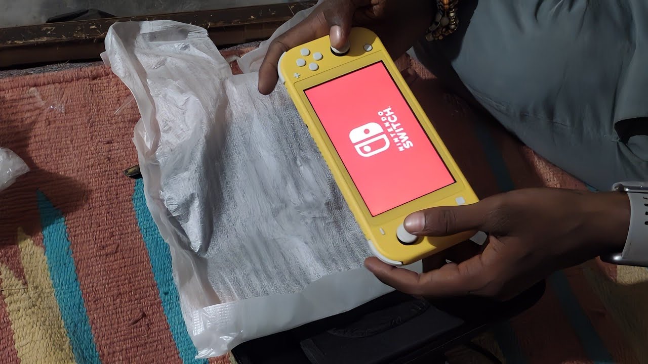 Nintendo Switch Lite unboxing ( from GAMELOOT). worth it in 2024-2025
