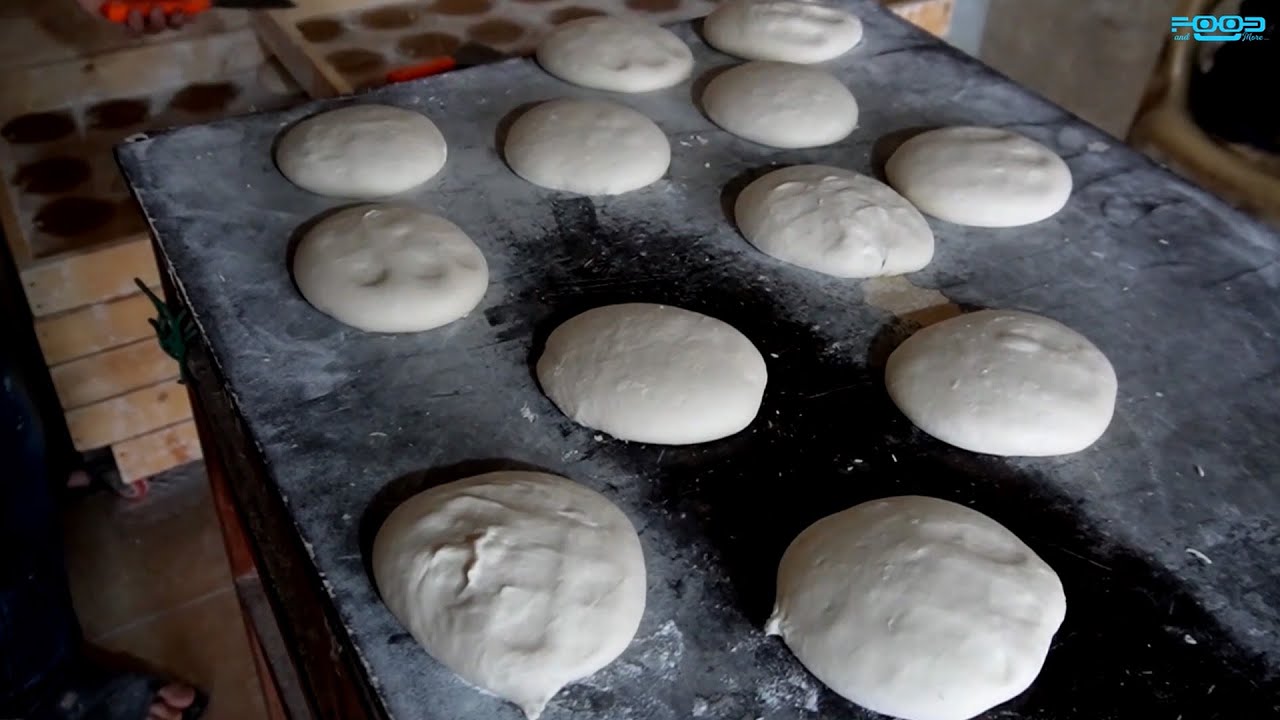 Iraqi Food-Making Tandoori Bread