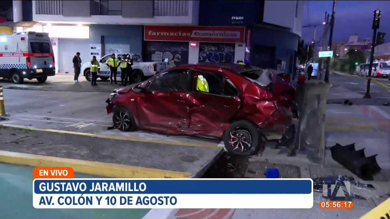 1 fallecido y una persona es el resultado de un accidente de tránsito en la Av. Colón, en Quito