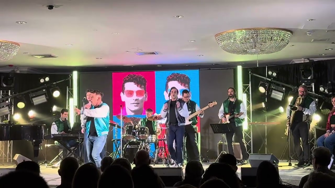 Michael Longoria & The Surfnotes California Girls (Live APAP Showcase of CATCH A WAVE)