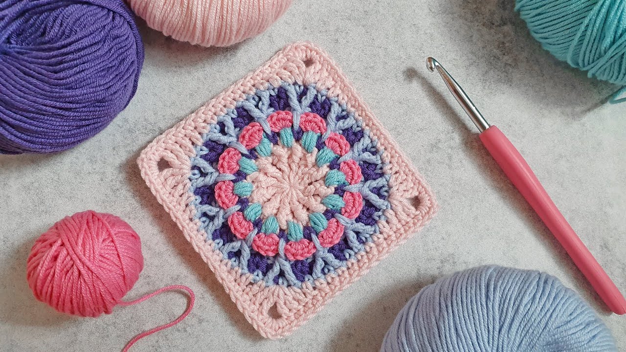 I didn't think it would turn so beautiful! Pretty crochet granny square.