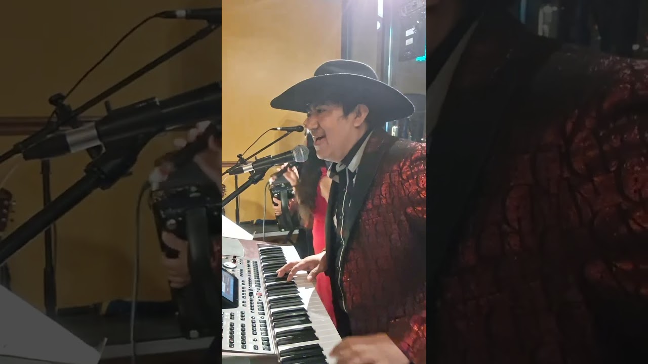 Valentine's day 💕 💖 Encanto restaurant 💛 live music by Fuego latino 🎶 ✨️ 🔥 jakesita 