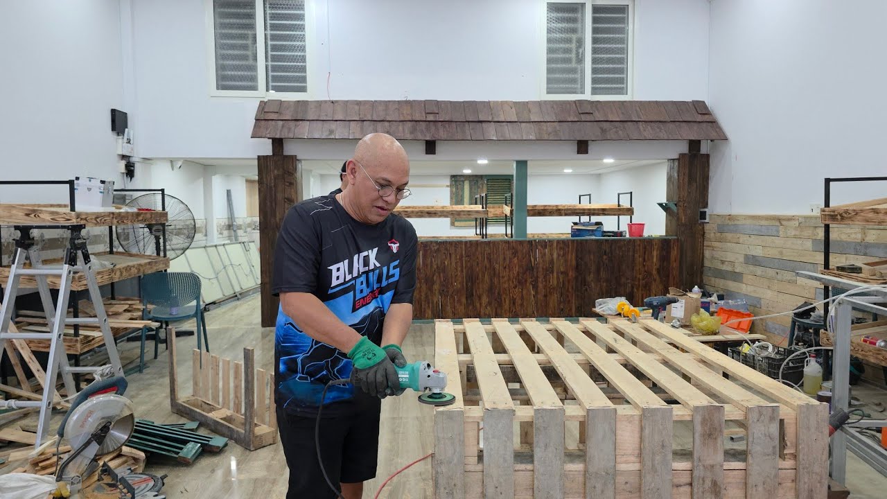  Chiếc bàn Pallet đầu tay do tui đóng, tui đấu giá nè ai mua hem ? Kkkk...