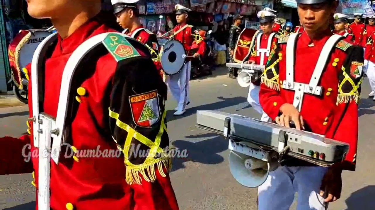 Virall keren penampilan Drumband BANSER Serasa Taruna AKPOL - Kidung Wahyu Kolosebo Mayoretnya keren