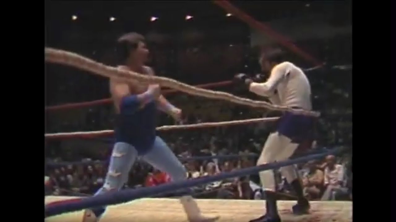 Andy Kaufman & Jimmy Hart vs Jerry Lawler 1983 Memphis Wrestling