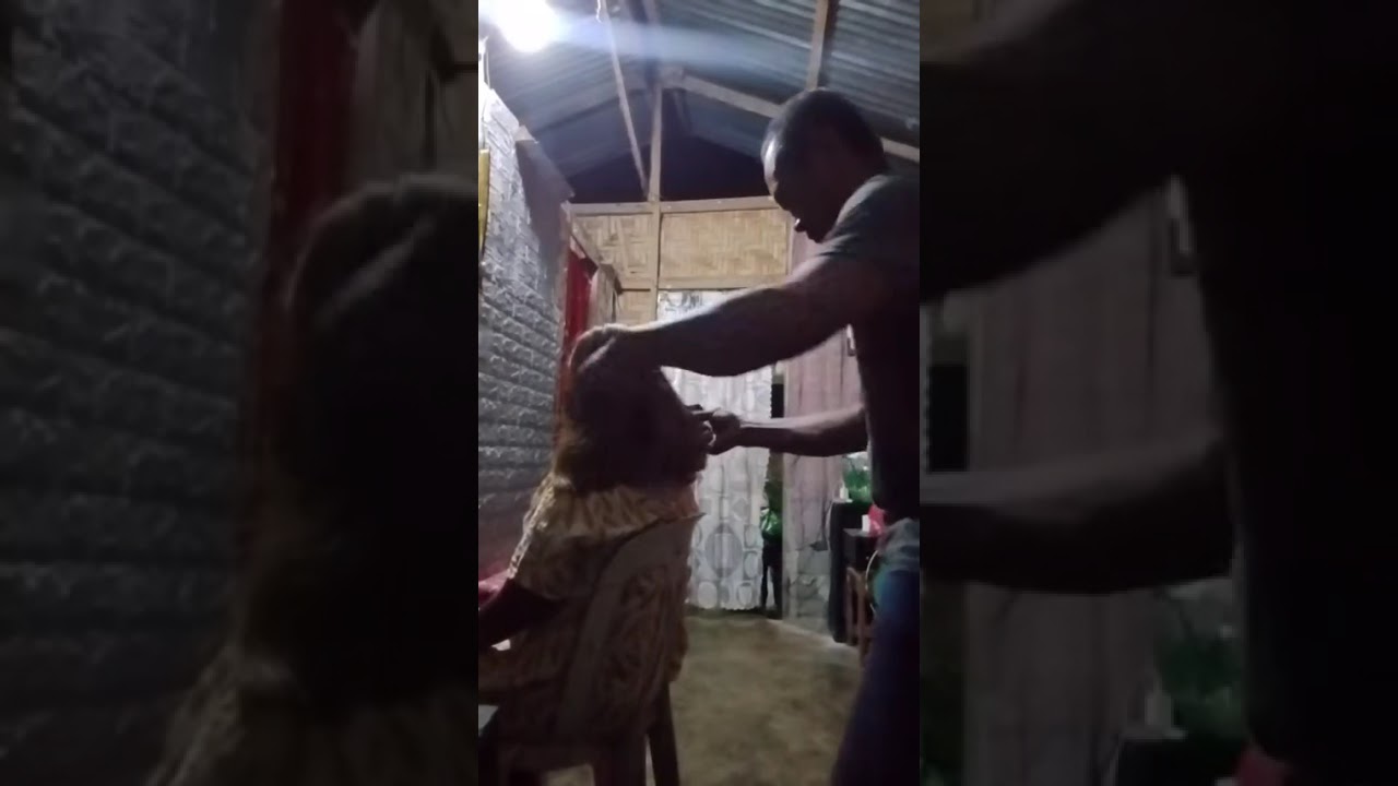 Pangkas rambut istri