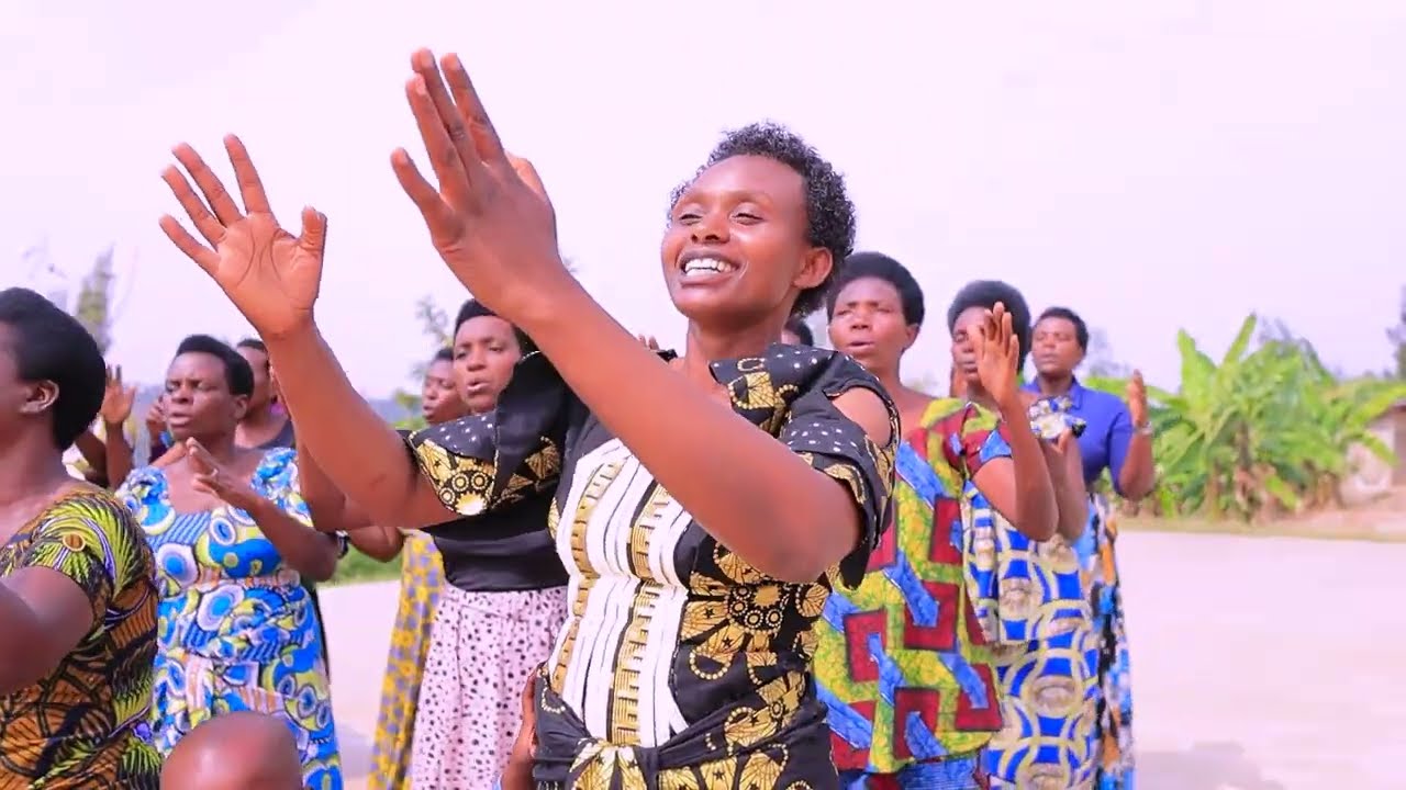 TWUBAKWE BY ABAGENZI CHOIR EAR MPEMBA