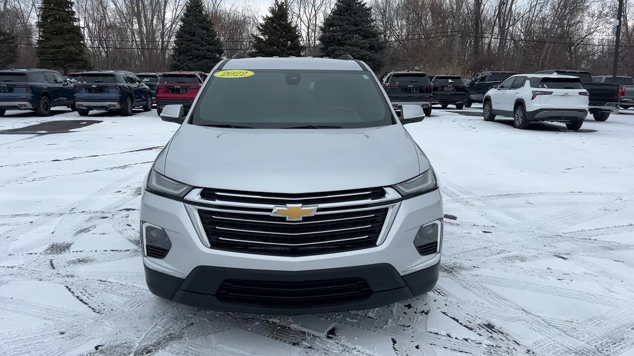 2022 Chevrolet Traverse LT Cloth at Heidebreicht Chevrolet | Washington, MI
