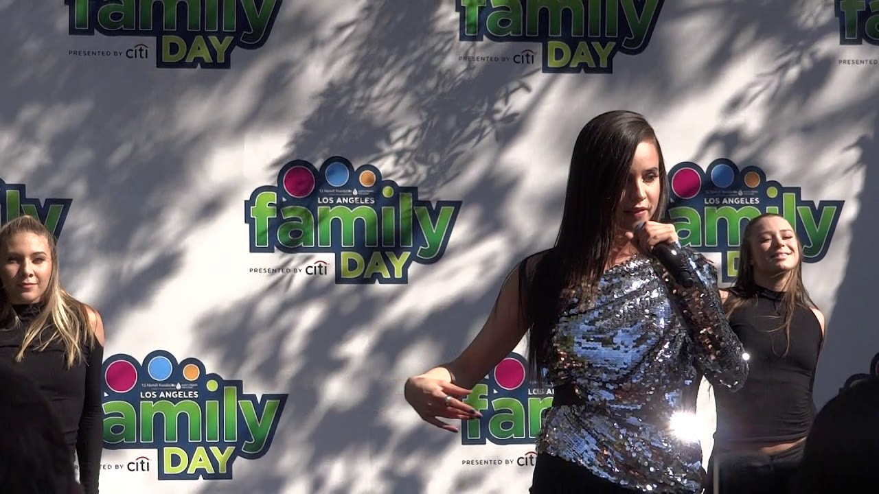 Sofia Carson - I'm Gonna Love You (Family Day LA 10/7/17)