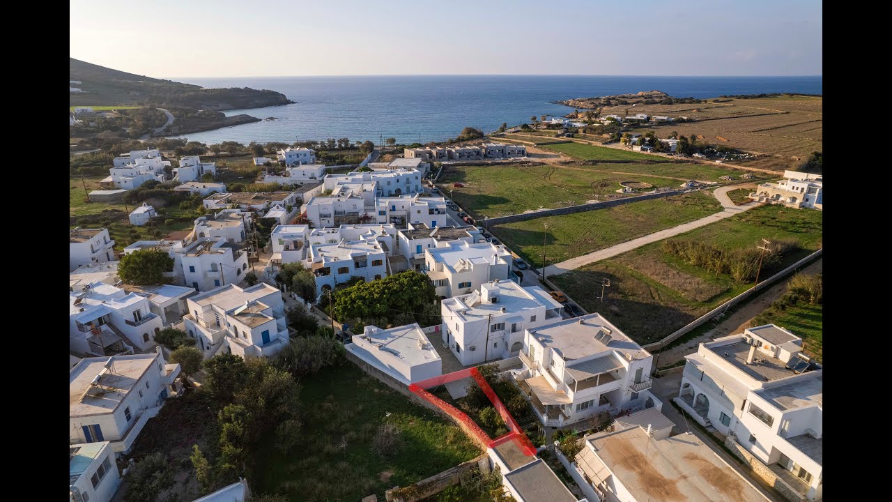 RE/MAX PRIME: For Sale a Plot of Land in Chora, Antiparos, 95,27 sq.m. | Paros island - Real Estate.